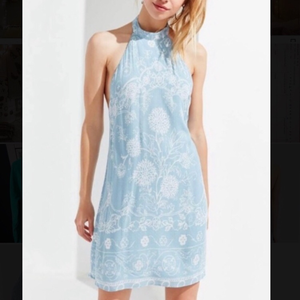Halter neck backless dress